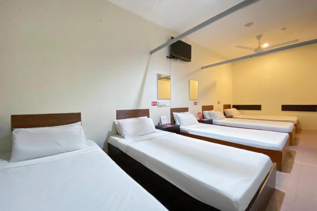 סרי מנג'ונג Spot On 89907 Motel Impian מראה חיצוני תמונה
